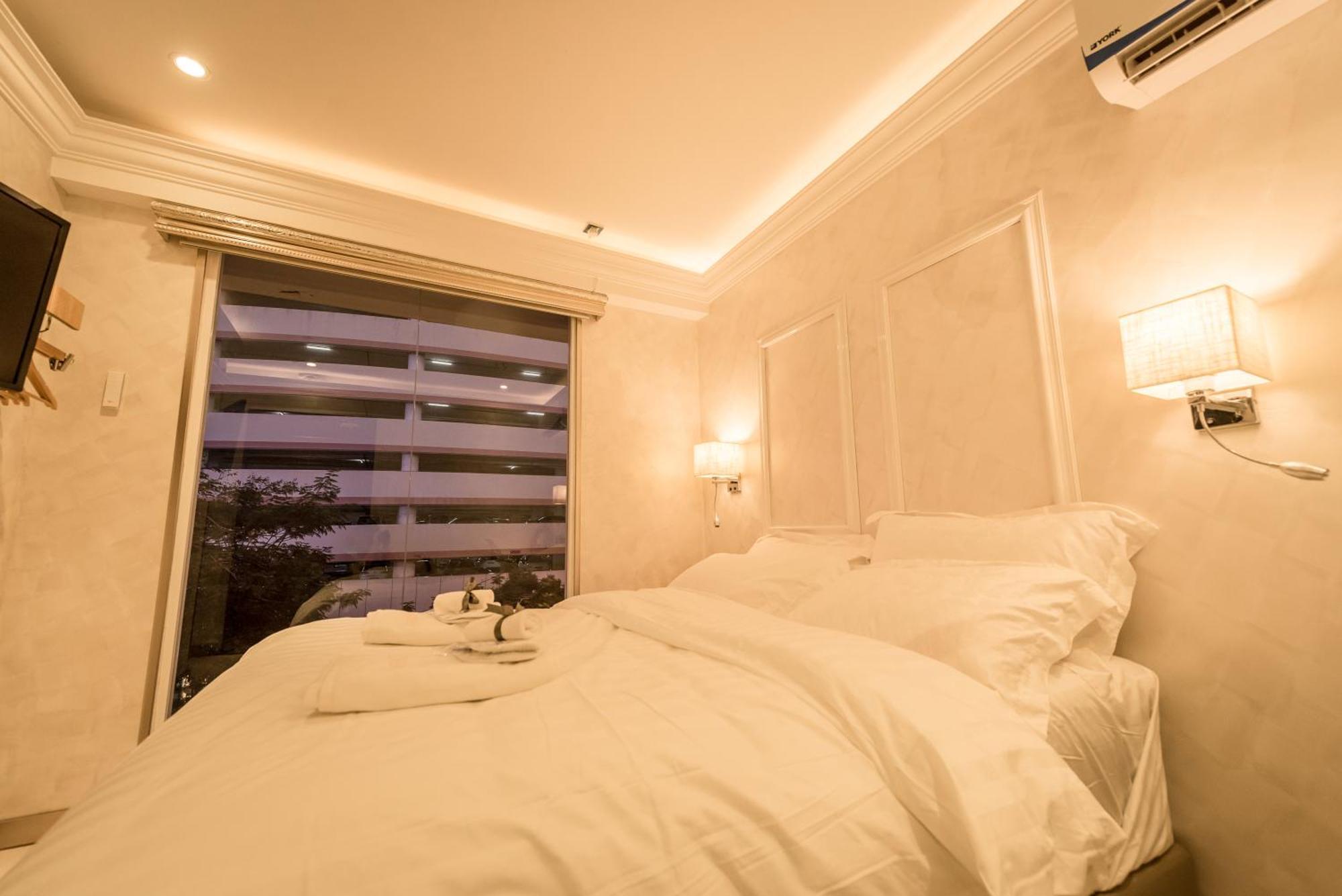 Cj Residence - Opposite Public Bank Centre Point Кота Кинабалу Стая снимка